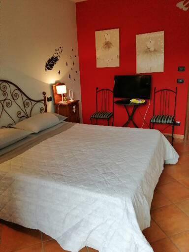 Bed and Breakfast Casa Carolina Castellinaldo Exterior foto